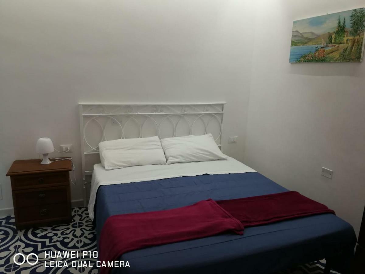 Vila Capozafferano-Casa Carola Santa Flavia Exteriér fotografie